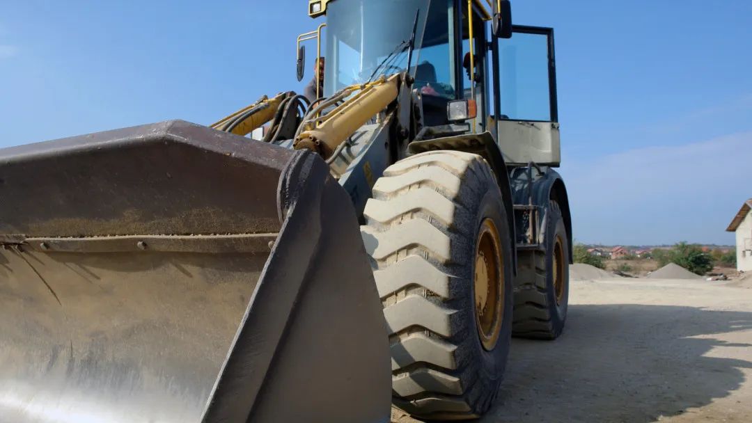 Hyperscan智能光學(xué)追蹤3D掃描儀穩(wěn)控大場(chǎng)面，賦能工程機(jī)械軍團(tuán)